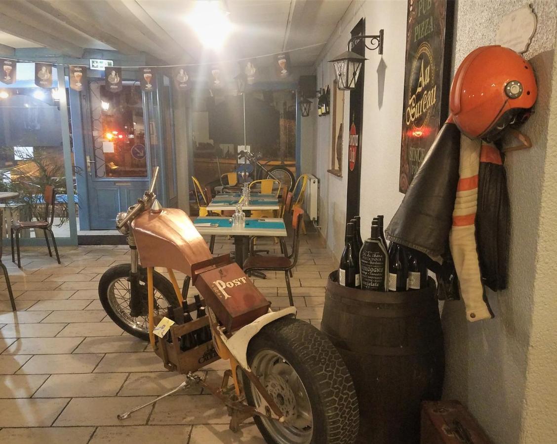 L'Auberge Des Voyageurs Ménigoute 外观 照片